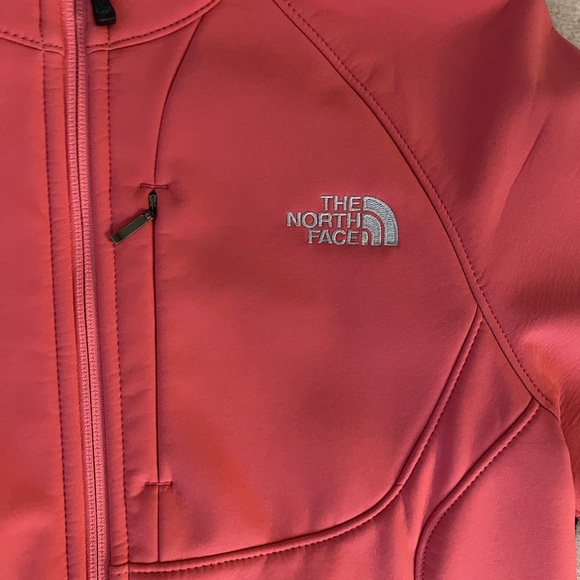 The North Face Women's Coral Ski Jacket - Picture 4 of 7